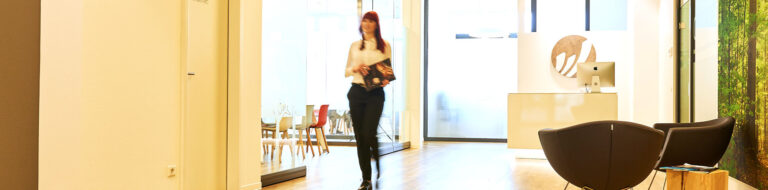 Watanpour Header Kontakt Xl